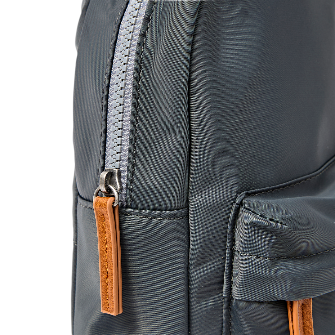 Willesden Sling Bag in Beluga