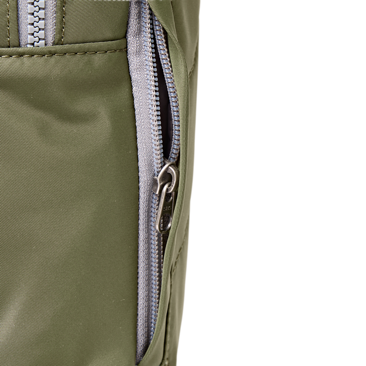 Willesden Sling Bag in Chive