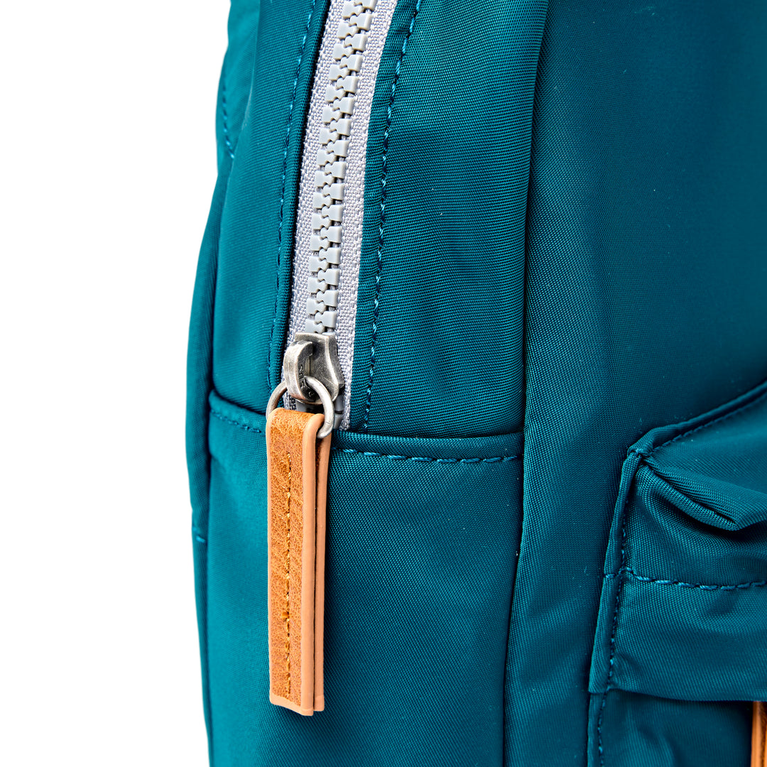 Willesden Sling Bag in North Sea