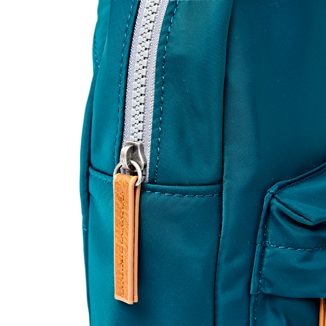Willesden Sling Bag in North Sea