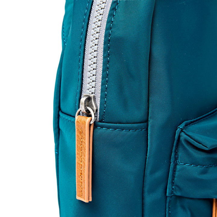 Willesden Sling Bag in North Sea
