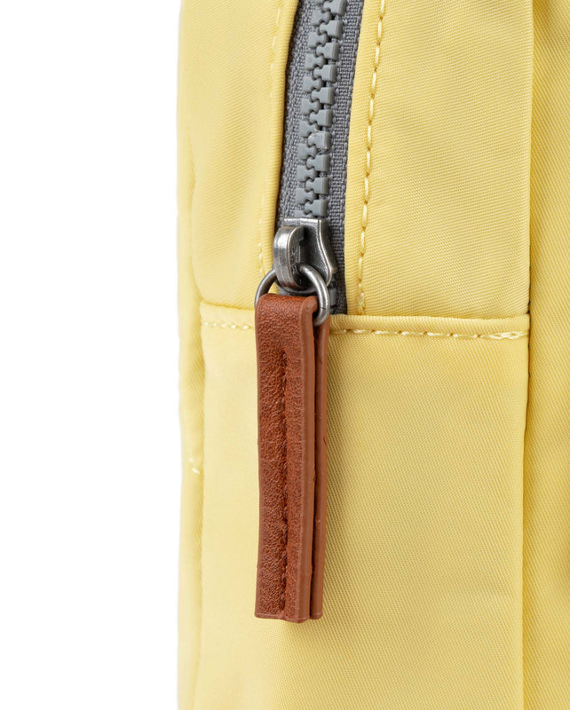 Willesden Sling Bag in Citron
