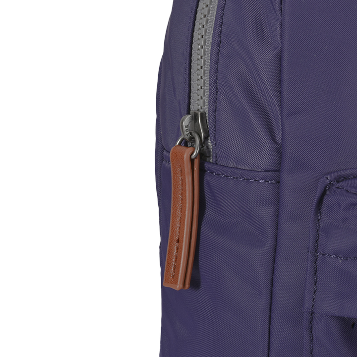 Willesden Sling Bag in Mulberry