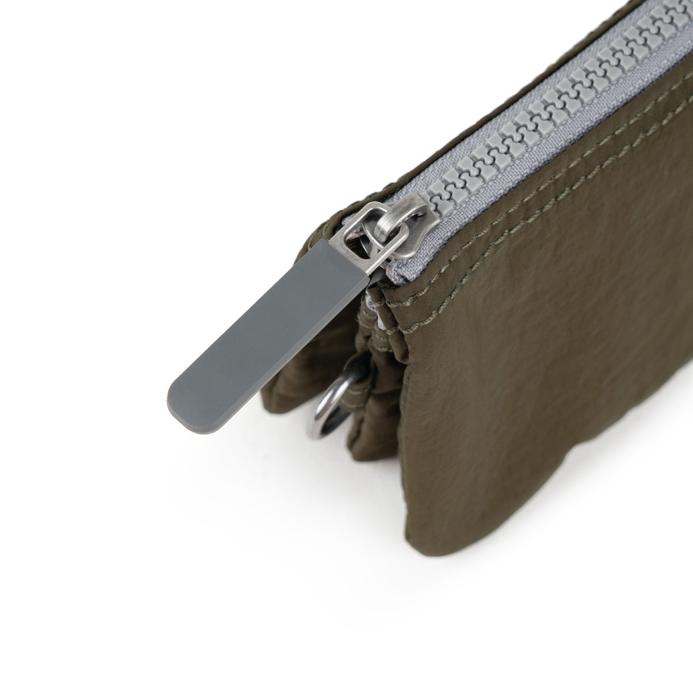 Carnaby Moss Taslon