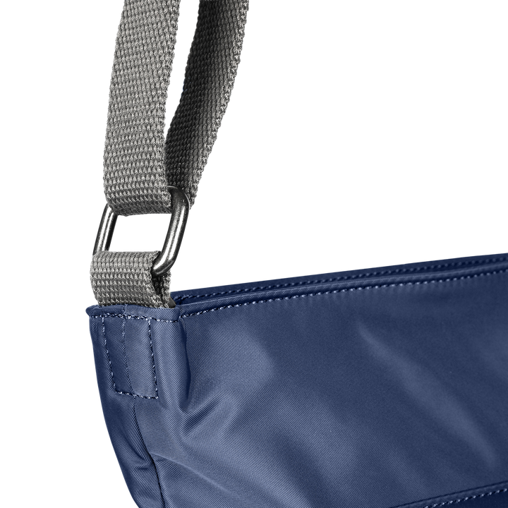 Kennington Crossbody Bag in Airforce