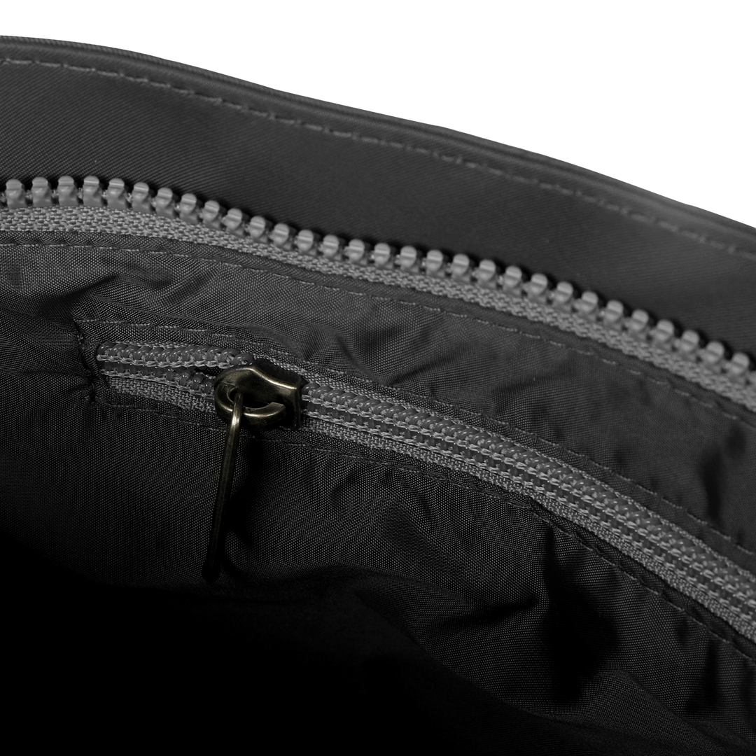 Kennington Crossbody Bag in Graphite