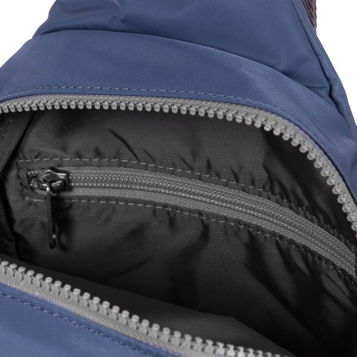 Willesden Sling Bag in Airforce