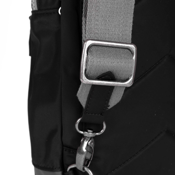 Willesden Sling Bag in Black