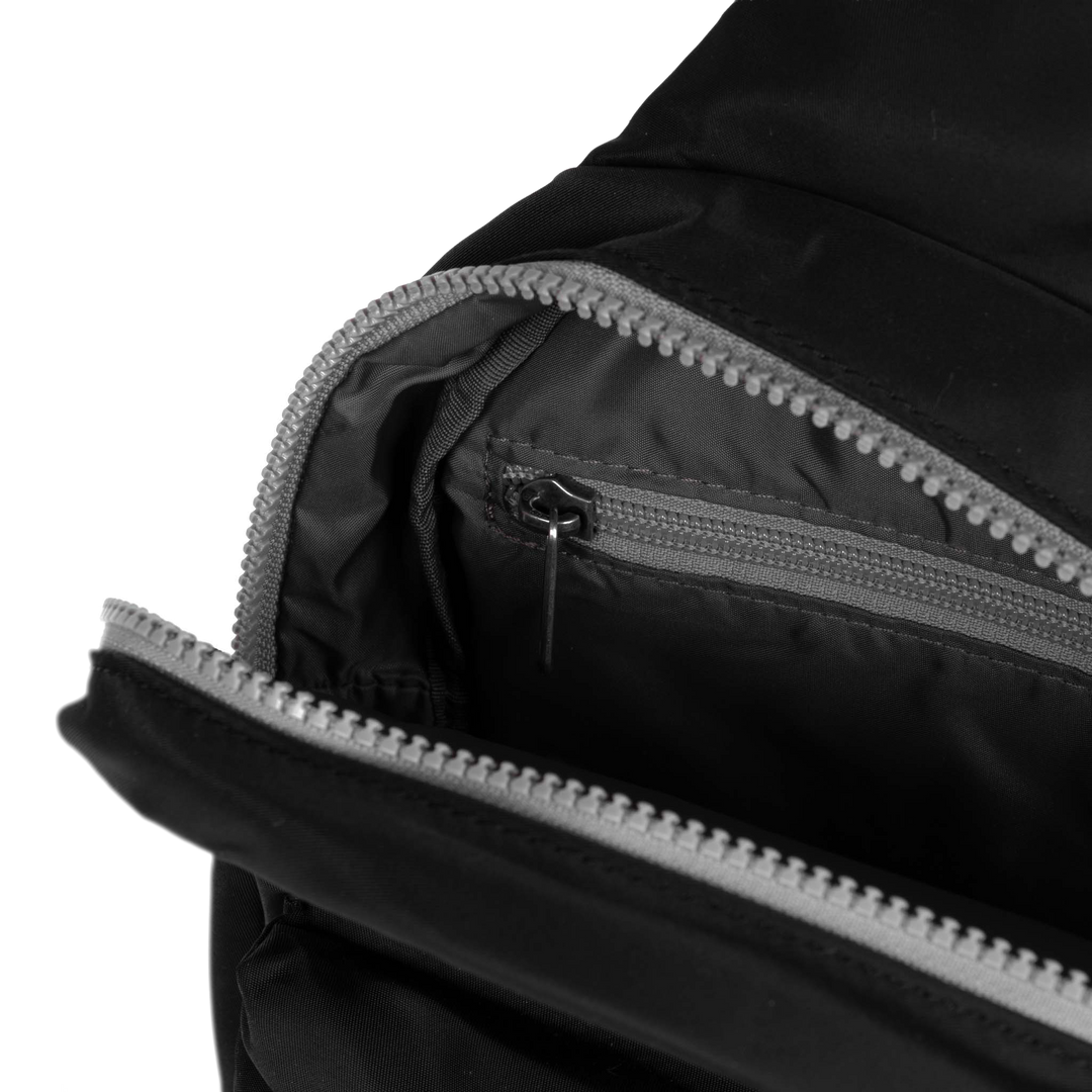Willesden Sling Bag in Black