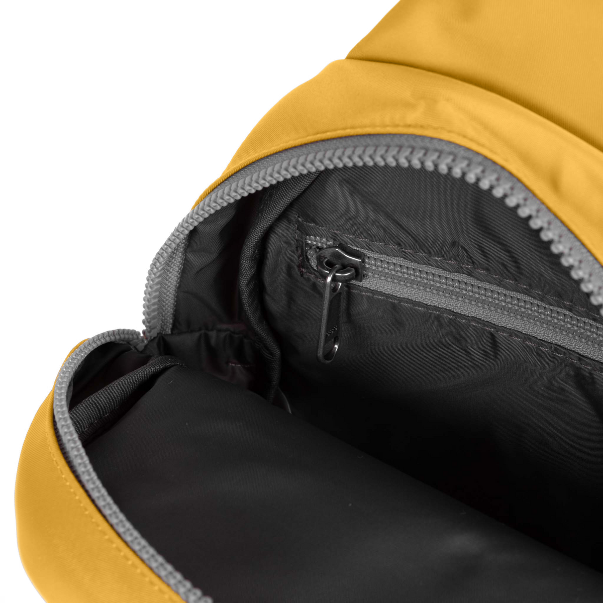 Willesden Sling Bag in Corn
