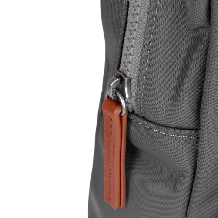Willesden Sling Bag in Graphite