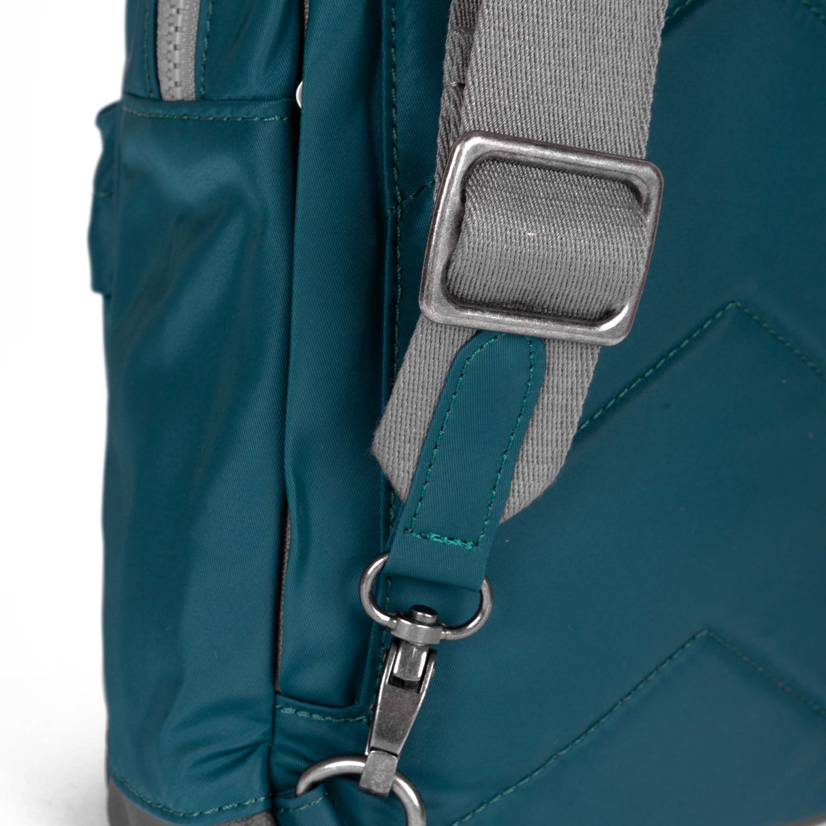 Willesden Sling Bag in Teal