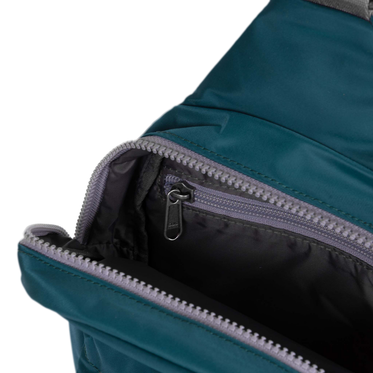 Willesden Sling Bag in Teal