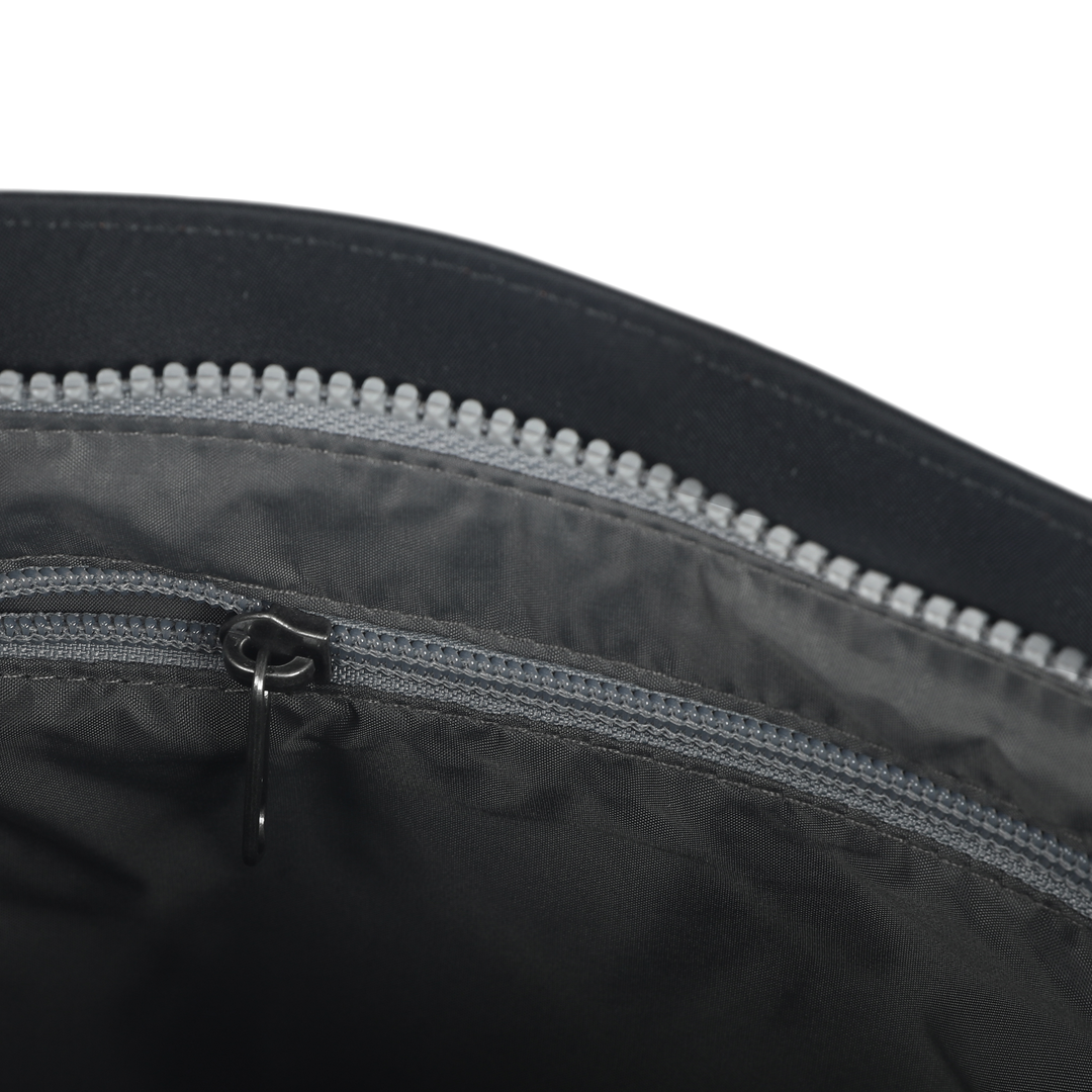 Kennington Crossbody Bag in Black