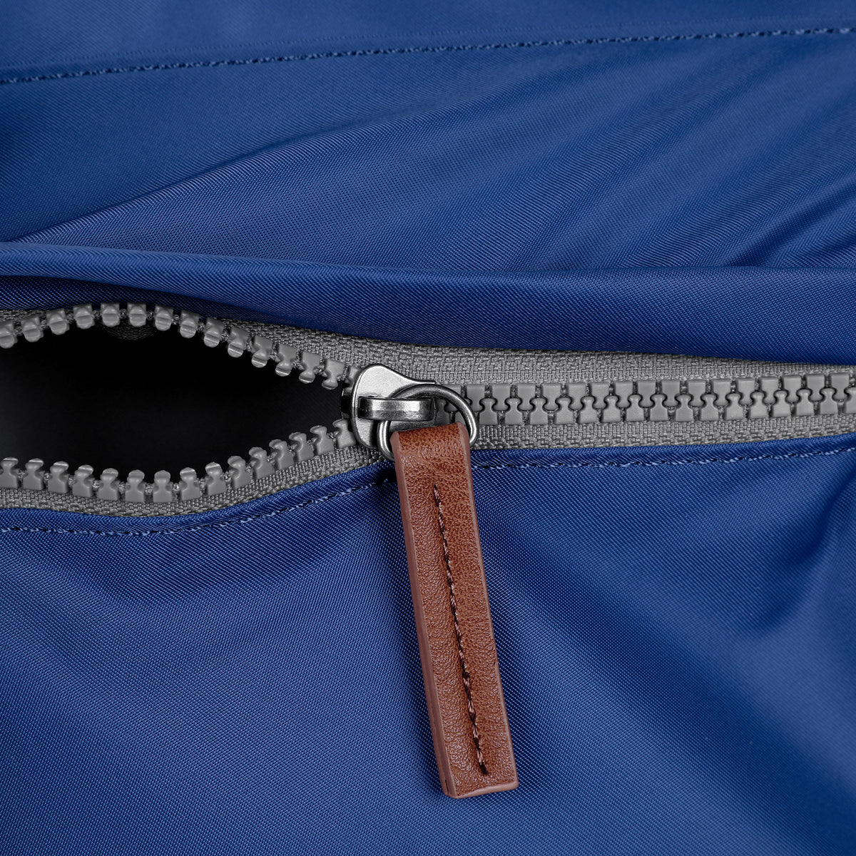 Kennington Crossbody Bag in Burnt Blue