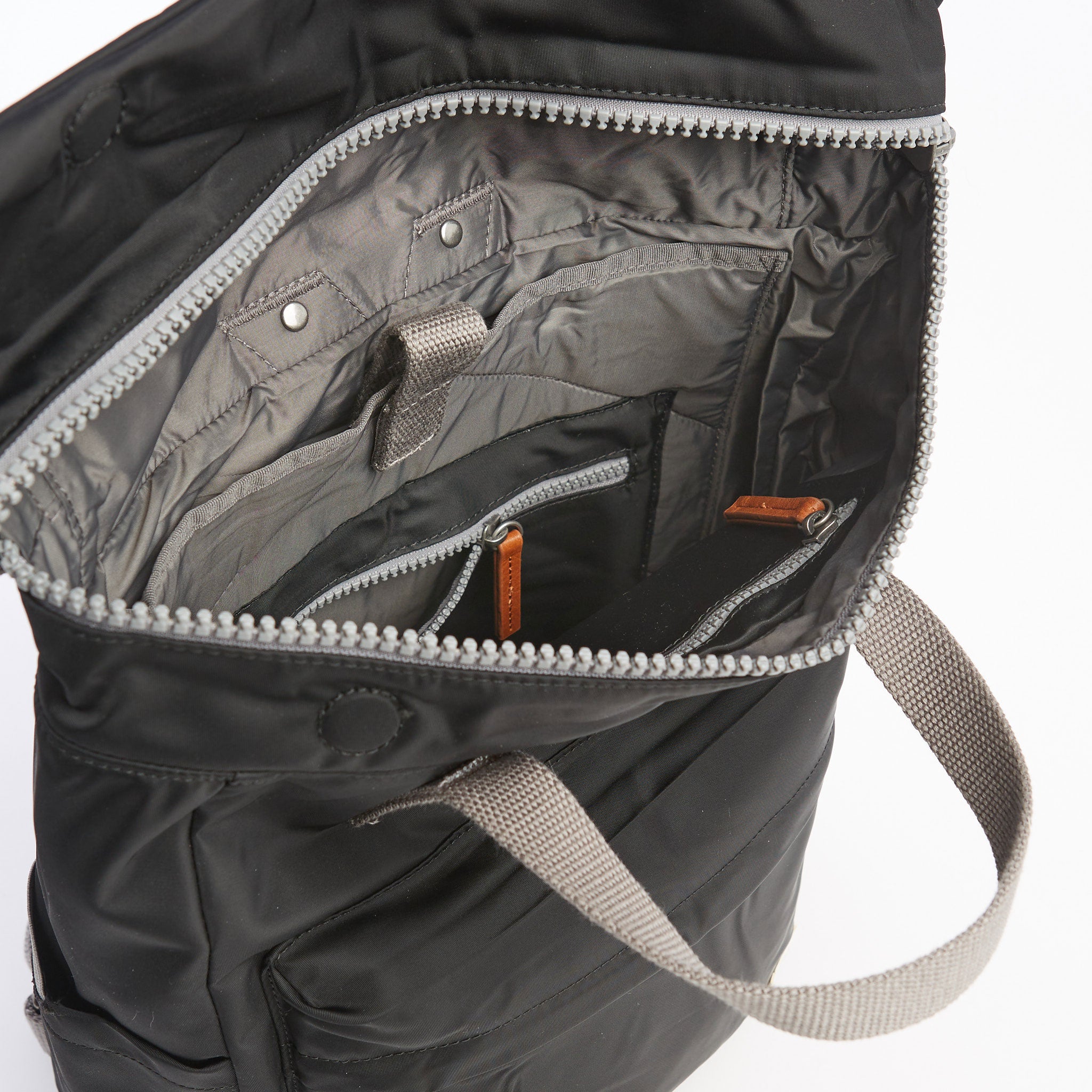 Dr martens flight tote top