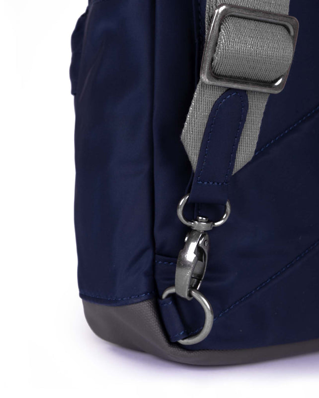 Willesden Sling Bag in Midnight